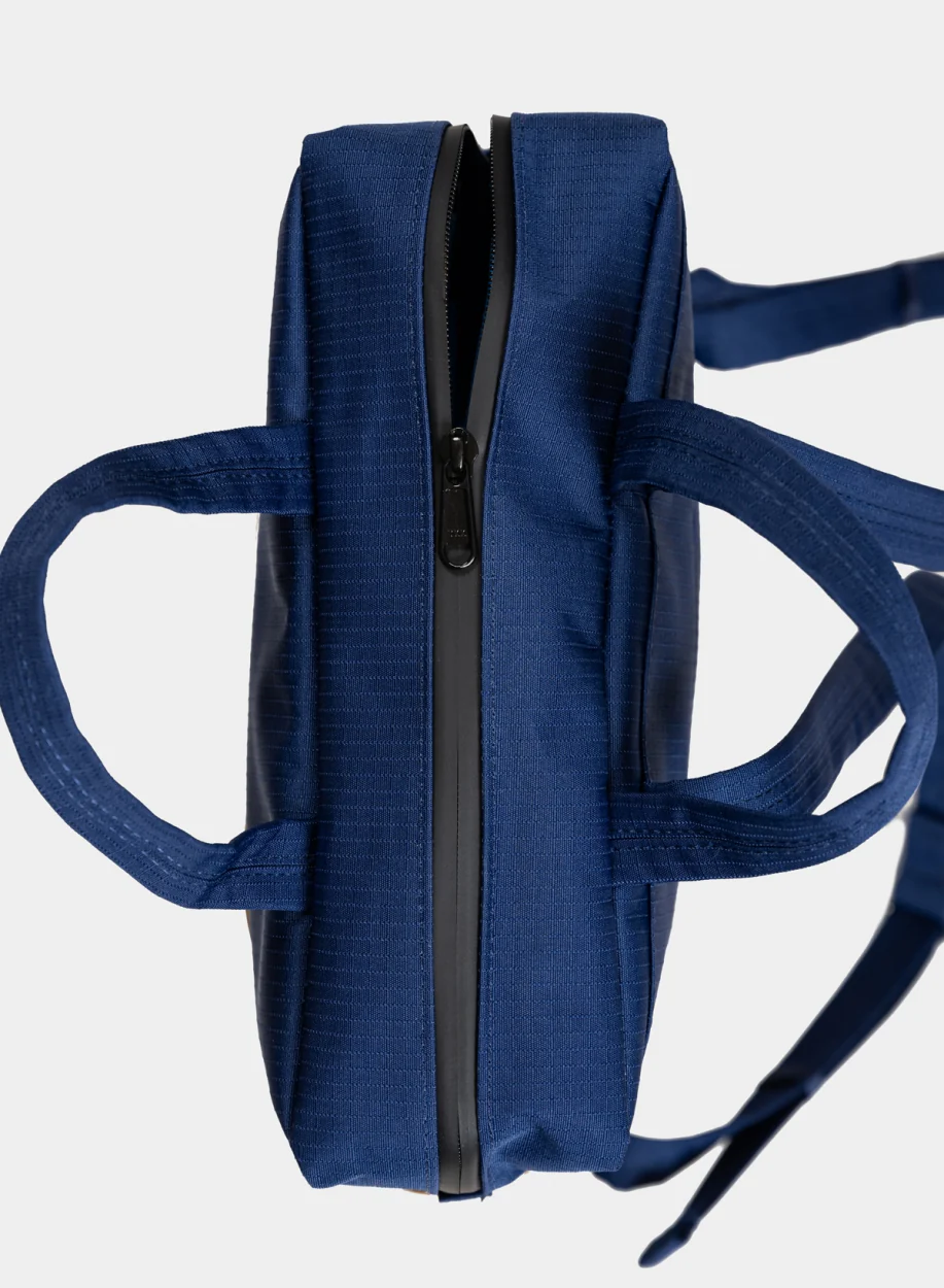 The New Backpack Navy & Camel - Image 4