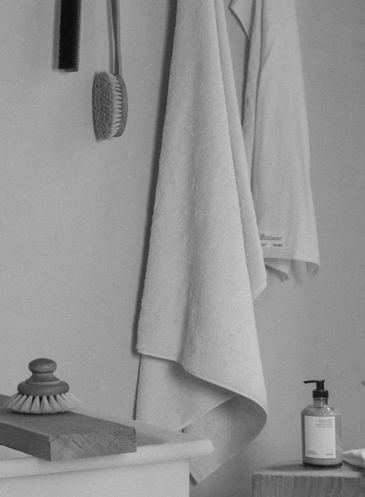 Heavy Towel, Bone White, Bath Towel - Frama - Image 4