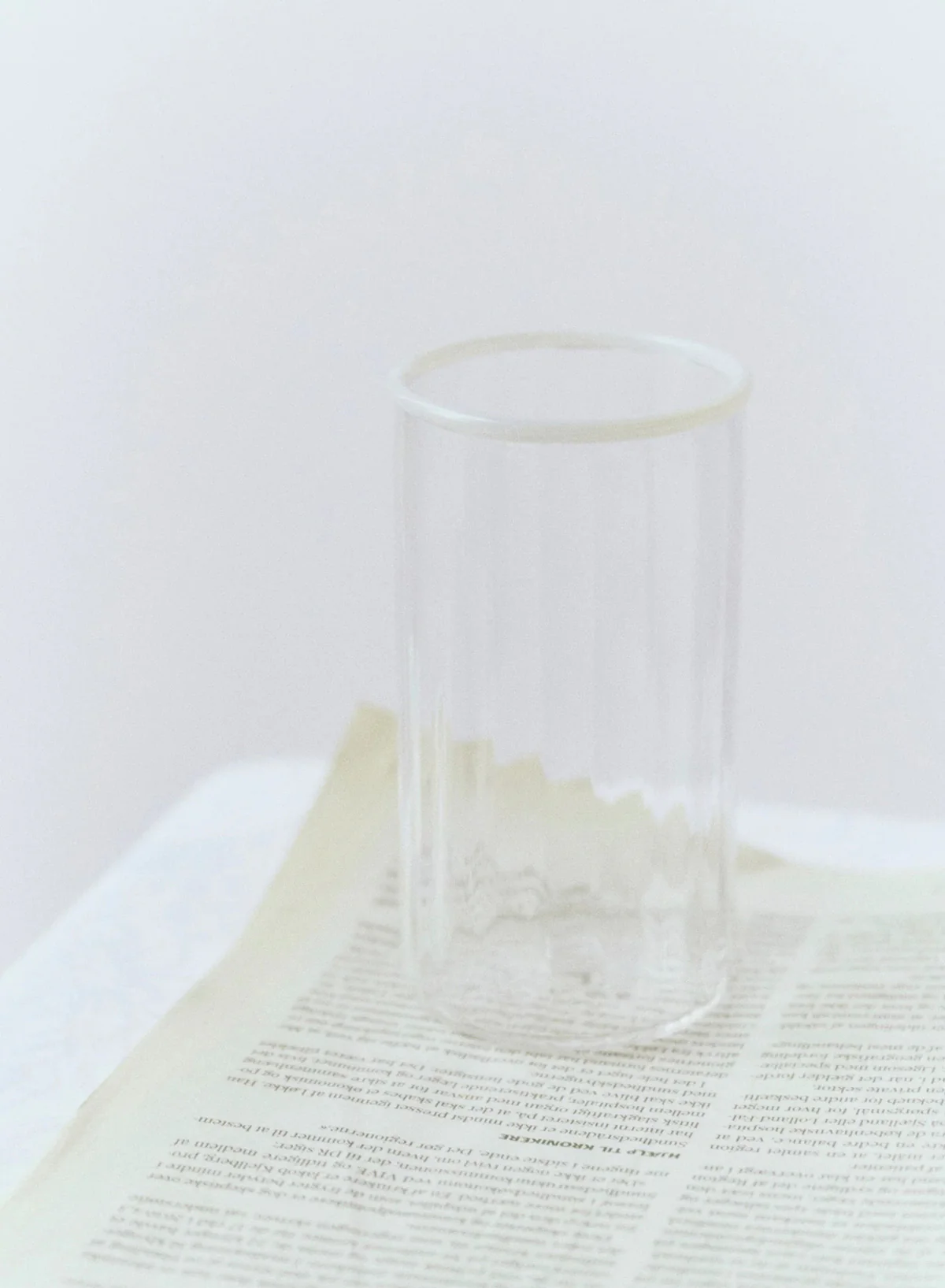 Peter Glass in White, Large - Akua Objects - Image 3