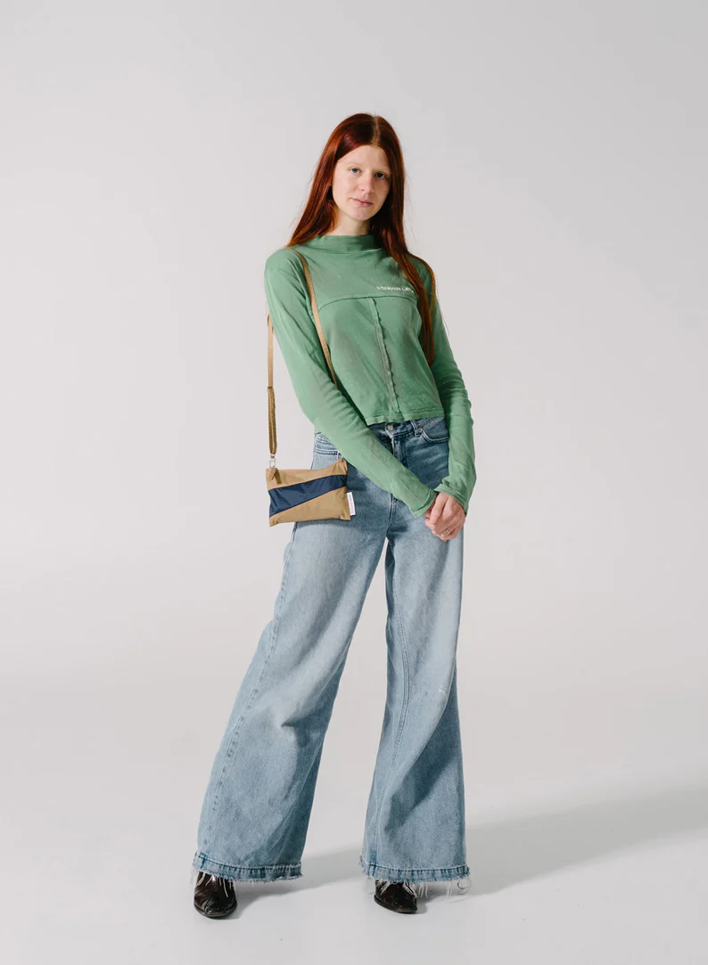 The New Pouch Camel & Navy Small - Image 2