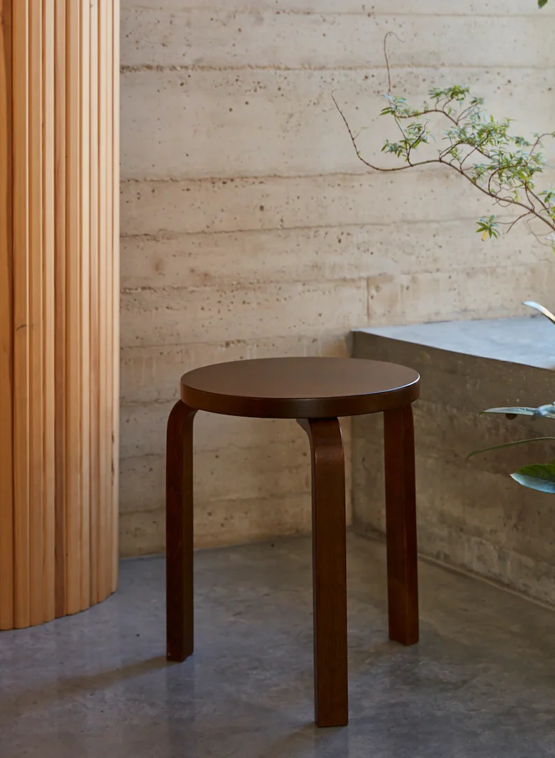 Stool 60, Legs Walnut, Seat Walnut - Artek - Image 2