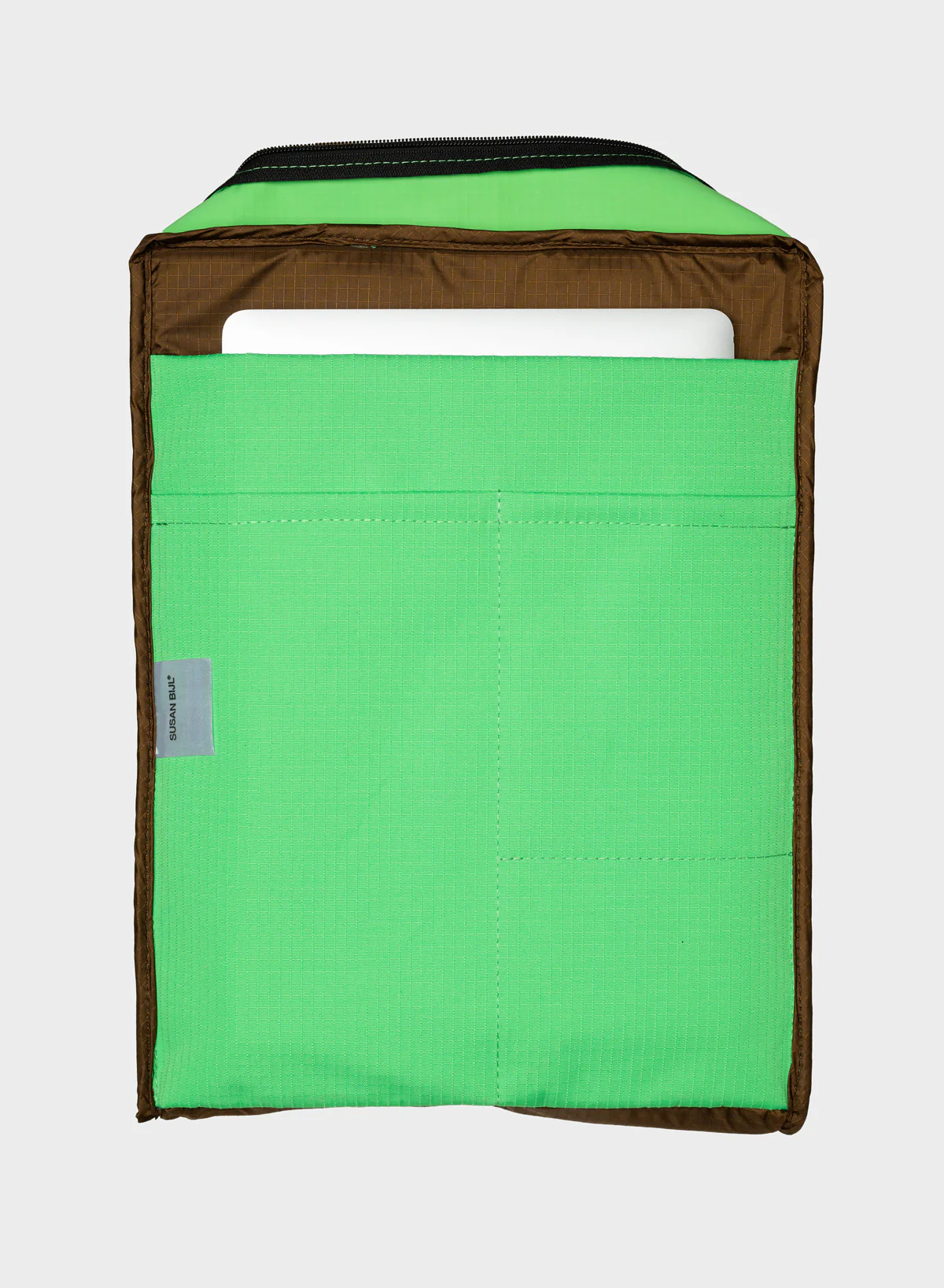 The New Backpack Greenscreen & Hazel One Size - Image 4