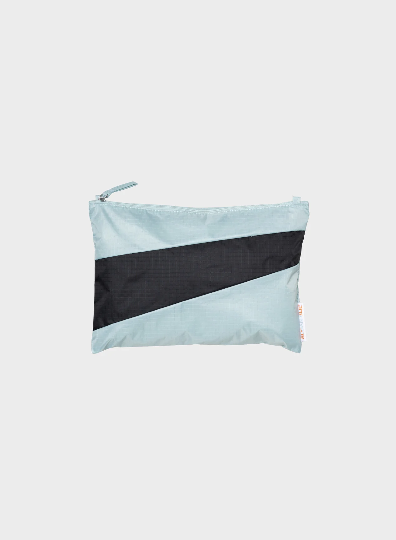 The New Pouch Surf Spray & Black Medium